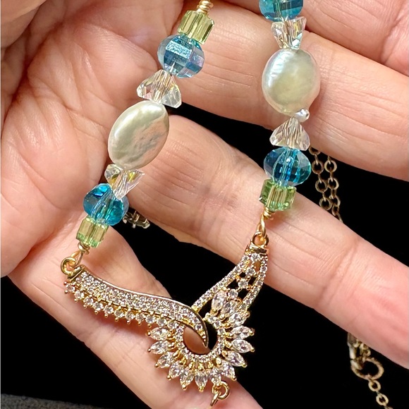 Elegant Gold and genuine Biwa pearl/Swarovski crystal blue and Green Necklace - Picture 7 of 15